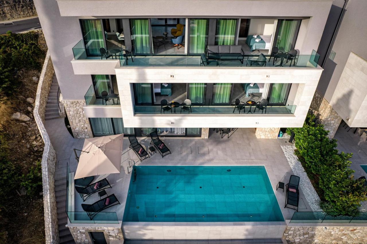 Luxury Maris 5* Vila *