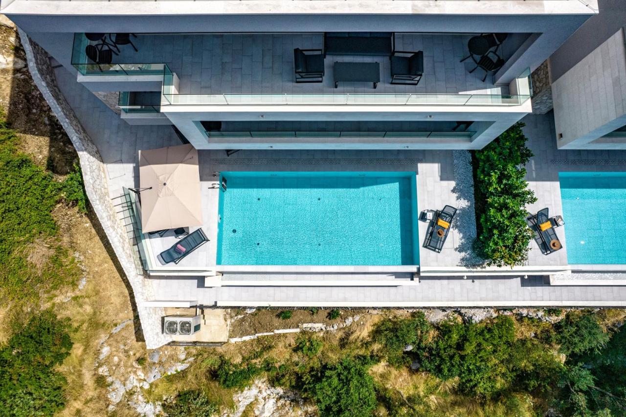 Luxury Maris 5* Vila *