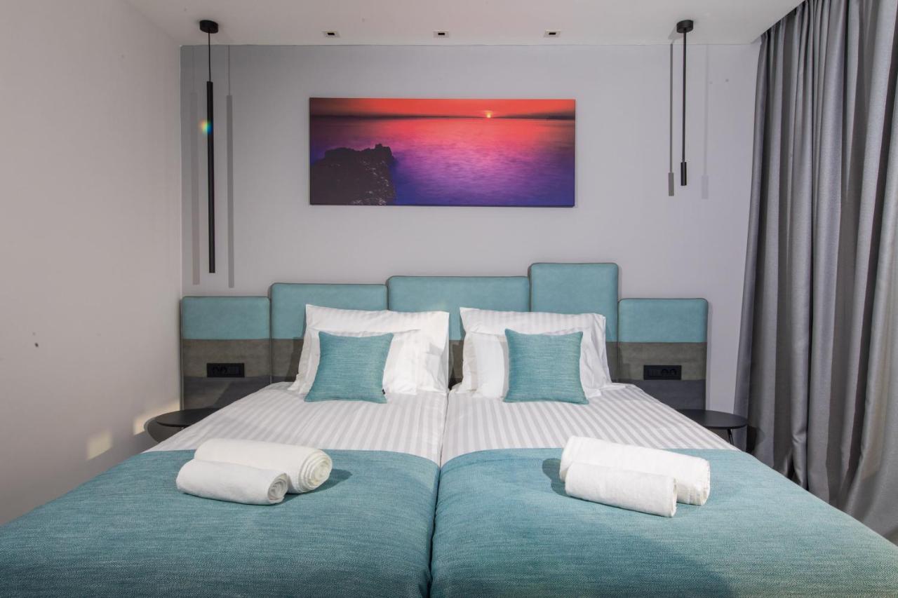 Luxury Maris 5* Vila *