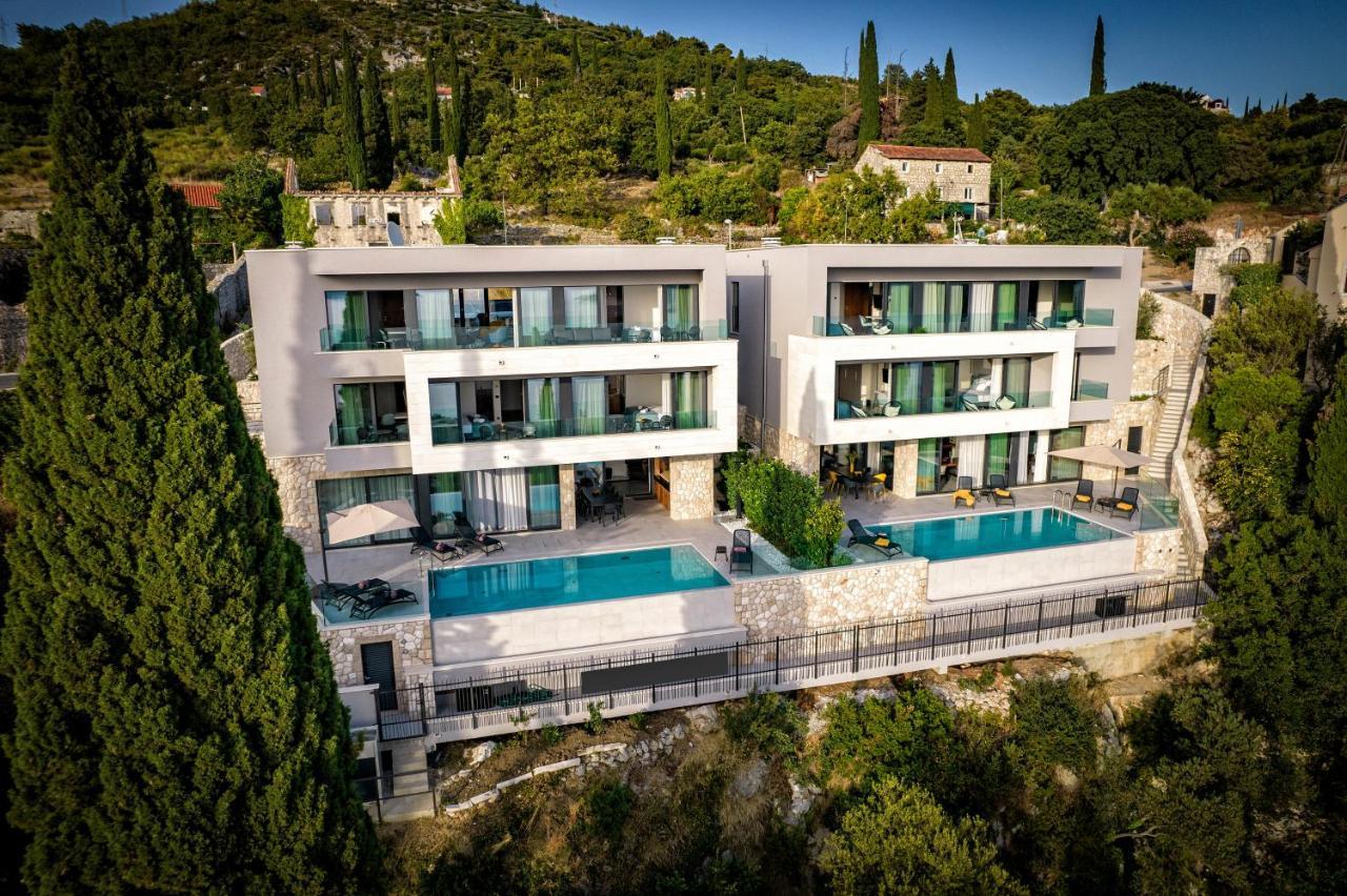 Luxury Maris 5* Vila