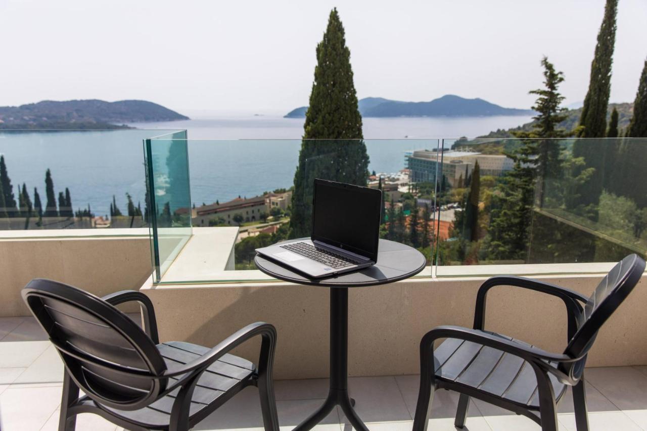 Luxury Maris 5* Vila